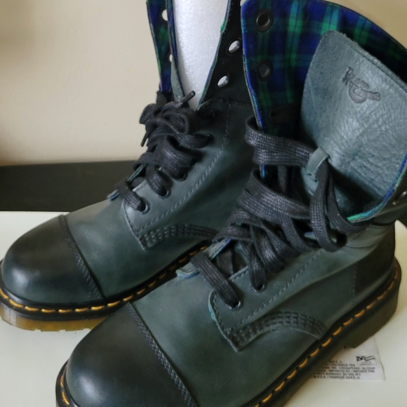 Dr Martens Green And Navy Blue. Leather Boots Woman's 10 or Men's 8.5 - Picture 2 of 13